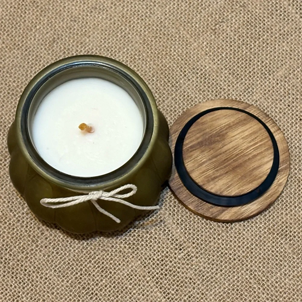 Pier 1 Pumpkin Woods Scented Pumpkin Shaped Glass Jar Candle Wooden Lid 7.8oz